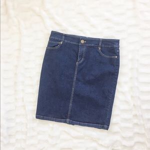 Like new DownEast denim skirt